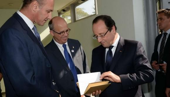 נשיא צרפת, פרנסואה הולנד, הגיע אתמול לביקור באוניברסיטת תל-אביב נשיא צרפת, פרנסואה הולנד, הגיע אתמול לביקור באוניברסיטת תל-אביב
