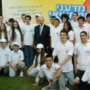 מדעני העתיד הצעירים עובדים באוניברסיטה על פרסי הנובל הבאים מדעני העתיד הצעירים עובדים באוניברסיטה על פרסי הנובל הבאים